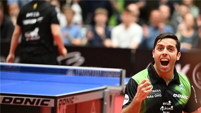 Tischtennis-Olympiasieger Fan Zhendong vom 1. FC Saarbrücken verliert überraschend gegen Marcelo Aguirre von Werder Bremen.
