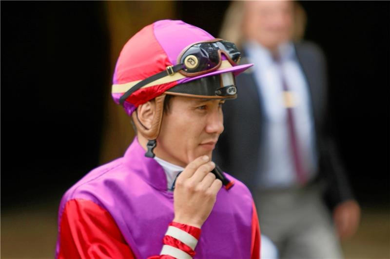 Titelverteidiger Bayazhan Murzabayev steht in Lauerstellung und könnte Rene Piechulek noch den GZ-Jockey-Cup streitig machen.