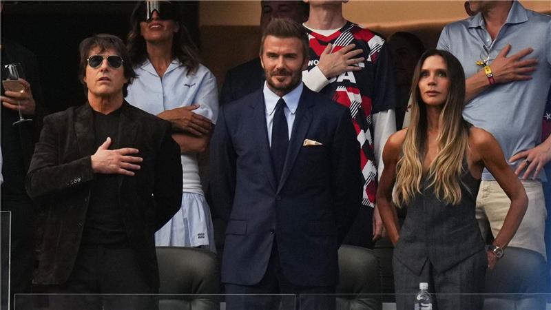 Tom Cruise, David Beckham und seine Frau Victoria Beckham zählten zu den Promis auf den Tribünen.