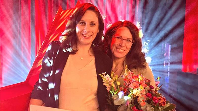 Tony Siegmeier (l.) und Diana Hoffmeister bei der Verleihung in Berlin.