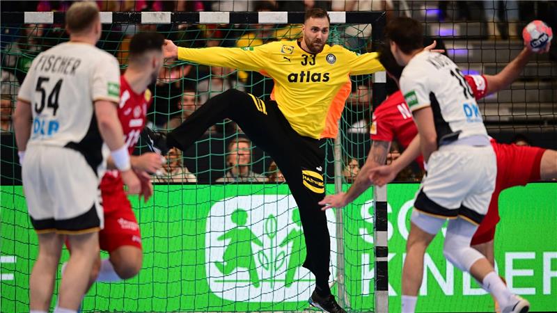 In EM-Form: Wolff führt Handballer zum Sieg gegen Kroatien Torhüter Andreas Wolff ist Deutschlands bester Mann bei der EM-Generalprobe gegen Kroatien.