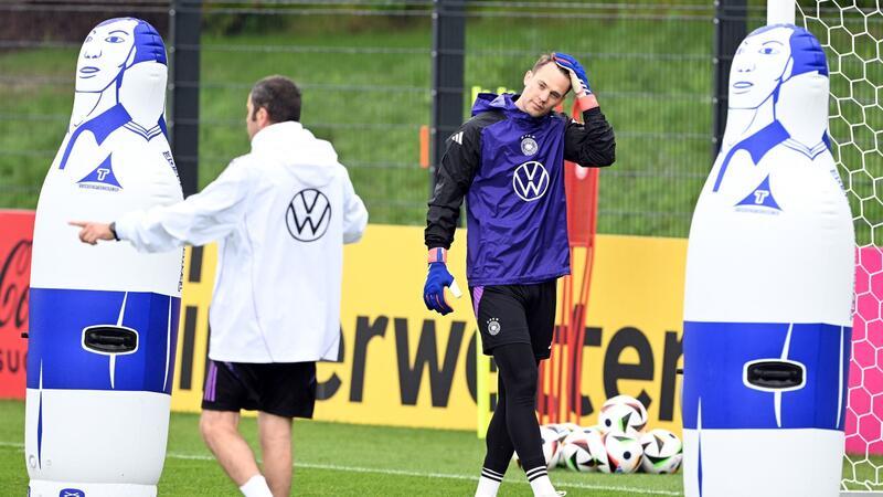 Gegen das Störgeräusch: Neuers Comeback als EM-Signal Torwart Manuel Neuer beim DFB-Training in Herzogenaurach.