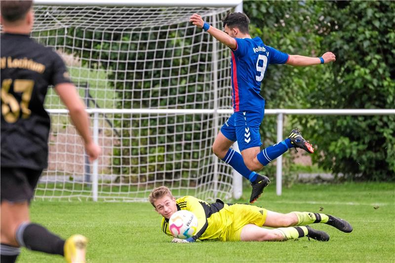 So geht es bei den Absteigern aus der Fußball-Bezirksliga weiter Torwart gesucht: Weil Levin Winter Lochtum Richtung Hannover verlässt, sind die TSV-Verantwortlichen auf dieser Position zum Handeln gezwungen. Winter ist einer von fünf Abgängen, die bisher feststehen. Foto: Drechsler