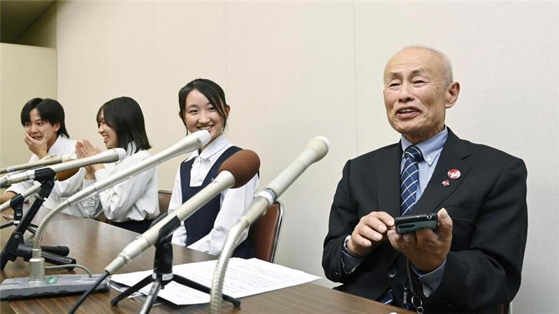 Friedensnobelpreis ehrt Hiroshima- und Nagasaki-Überlebende Toshiyuki Mimaki, Präsident von Nihon Hidankyo, reagierte bewegt auf die Bekanntgabe.