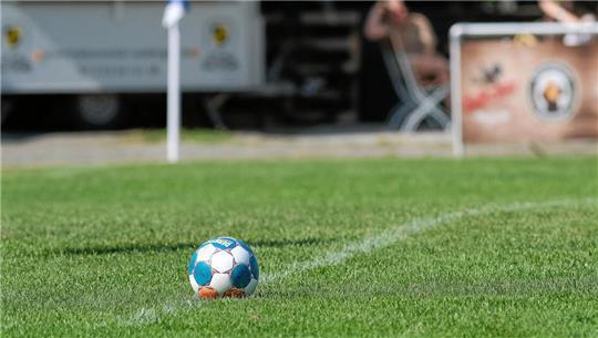 Tote Hose am Sonntag auf dem Rasen. Der Gegner des Goslarer SC 08, MTV Salzdahlum, tritt zu einem Spiel in der Fußball-Bezirksliga nicht an.