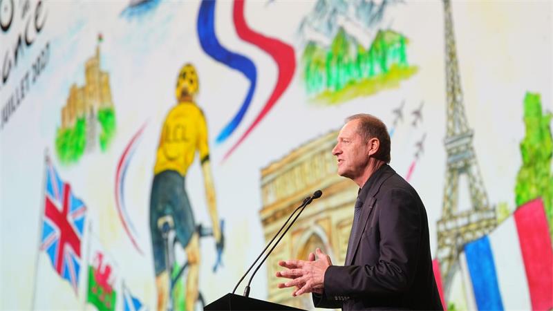 Tour-Strecke 2027: Pogacar muss auf Gelbes Trikot warten Tour-Chef Christian Prudhomme präsentiert die Strecke für 2027.