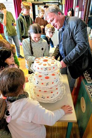 Das hält der Verein Fokus im nächsten Jahr für den Oberharz bereit Traditionell wird zum Telemann-Geburtstag eine große Torte serviert.