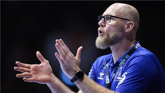 Trainer Ales Pajovic und die SG Flensburg-Handewitt spielten im Viertelfinale gegen die TSV Hannover-Burgdorf. (Archivbild)