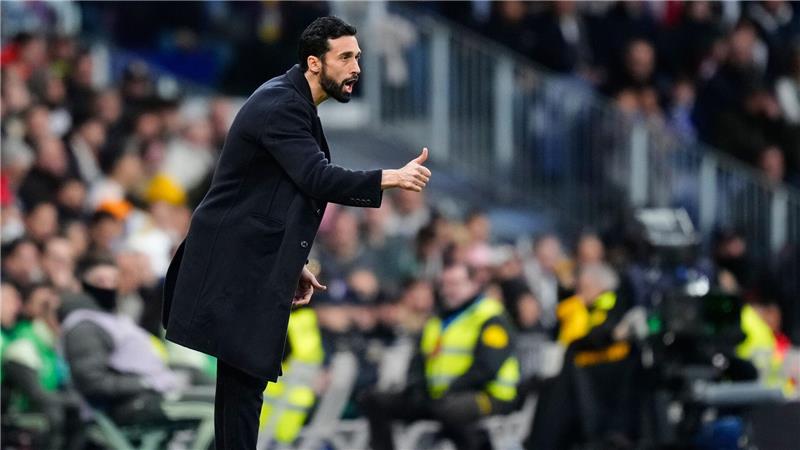 Trainer Álvaro Arbeloa steht bei Real Madrid in der Kritik. (Archivbild)