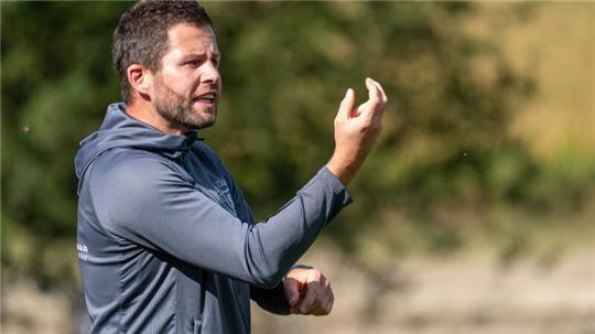 Trainer Boris Bodenstein ist mit dem SC 18 Harlingerode an die Tabellenspitze geklettert. So richtig zufrieden ist er mit dem Spiel seiner Mannschaft aber vor allem in der Offensive noch nicht.