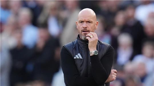Trainer Erik ten Hag steht einem Bericht zufolge unmittelbar vor der Unterschrift bei Bayer Leverkusen.
