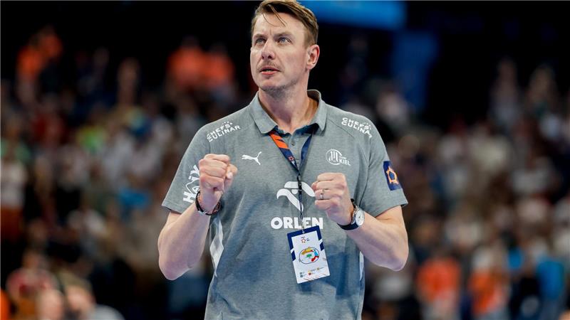Flensburg verliert in Berlin – Kiel mit schwächster Saison Trainer Filip Jicha und der THW Kiel hatten den TBV Lemgo Lippe zu Gast. (Archivbild)