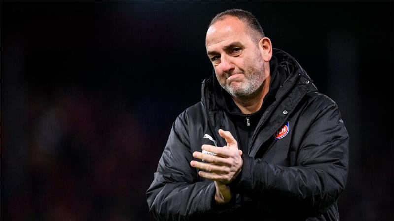 „Absolut stolz“: Heidenheimer verpassen Coup gegen Chelsea Trainer Frank Schmidt kämpft in der Fußball-Bundesliga mit Heidenheim um den Klassenerhalt.