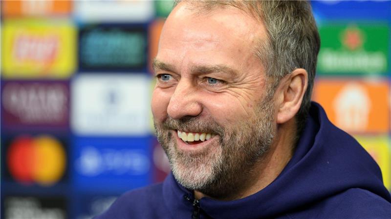 Trainer Hansi Flick wünscht Marc-André ter Stegen alles Gute.