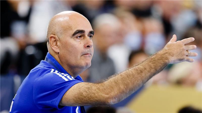 Trainer Juan Carlos Pastor und die TSV Hannover-Burgdorf haben im Rückspiel des Viertelfinales Heimrecht. (Archivbild)