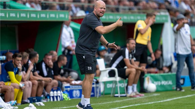 Trainer Lucas Beniermann vom SV Meppen. (Archivbild) 