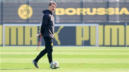 Trainer Niko Kovac möchte mit Borussia Dortmund im DFB-Pokal weit kommen. (Archivbild)