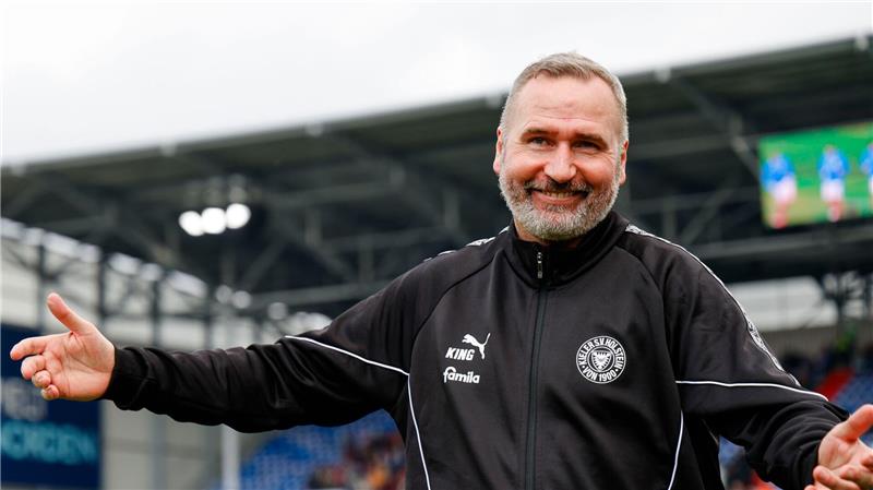Trainer Tim Walter ist zurück bei Holstein Kiel.