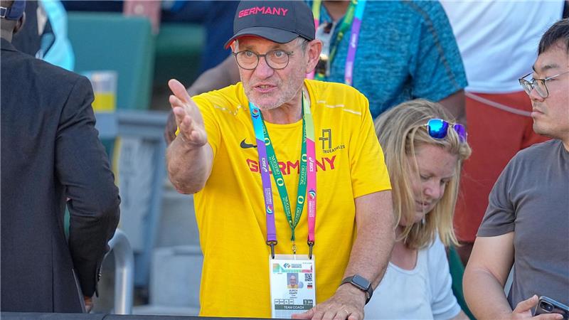 Trainer Ulli Knapp ist auf die WM gespannt. (Archivbild)