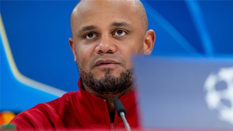 Bayerns Ehrenrunde auf Achtelfinal-Weg - „Krasse Atmosphäre“ Trainer Vincent Kompany freut sich auf die besondere Atmosphäre.