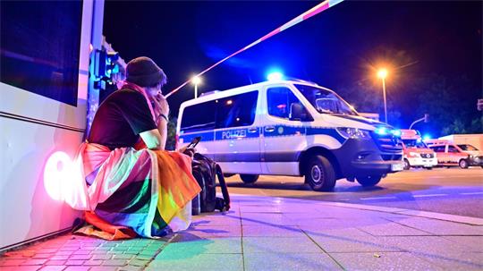 Trauer beim Christopher Street Day in Berlin.