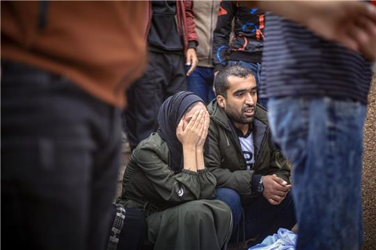 Trauer um Angehörige, die nach einem israelischen Bombenangriff ums Leben kamen.