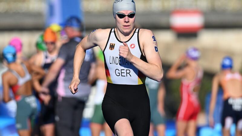„Großes Kino“: Triathleten stürmen zu Gold im Staffel-Krimi Triathletin Laura Lindemann auf dem Weg zu Gold im Olympia-Mixed.