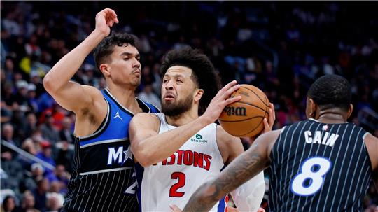 Tristan da Silva (l) konnte Cade Cunningham nicht aufhalten.