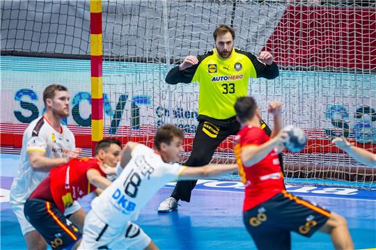 Trotz der Niederlage gegen Spanien ist die deutsche Handball-Mannschaft mit ihrer Leistung sehr zufrieden.