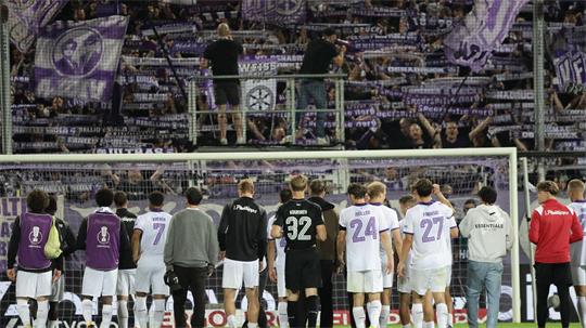 Trotz der Niederlage wurde der VfL Osnabrück von seinen Fans gefeiert.