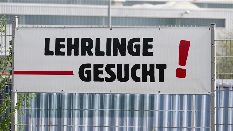 Handwerkermangel trotz Wirtschaftskrise - auch Chefs gesucht Trotz mauer Konjunktur suchen viele Handwerksbetriebe nach wie vor händeringend Nachwuchs. (Symbolbild)