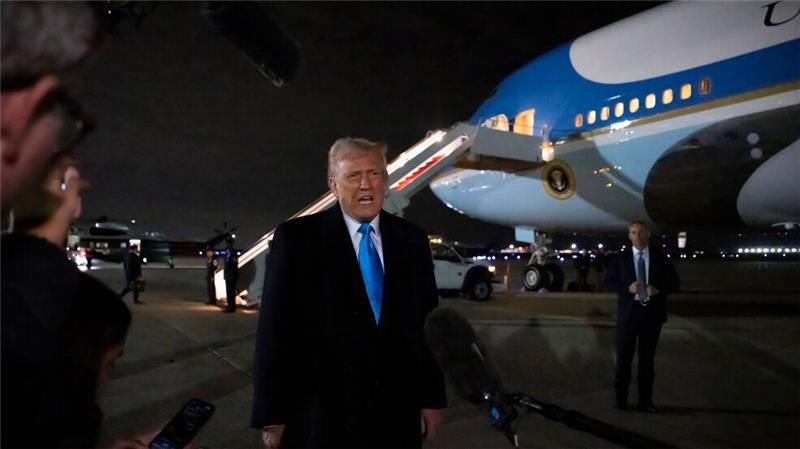 Trump belegt Mexiko, China und Kanada mit Strafzöllen. (Archivbild)