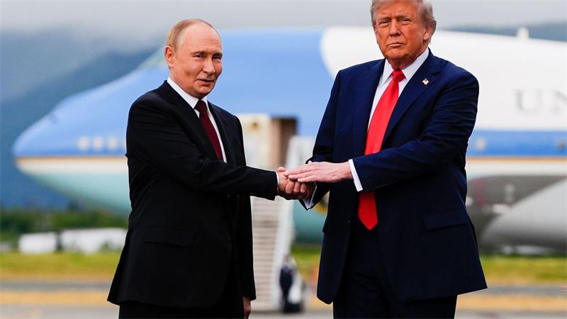 US-Kongress beschließt Gesetz für Russland-Sanktionen Trump betont immer wieder seine angeblich gute Beziehung zu Putin. (Archivbild).