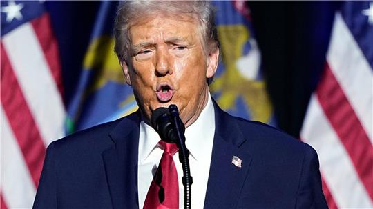 Trump droht der Führung Irans. 