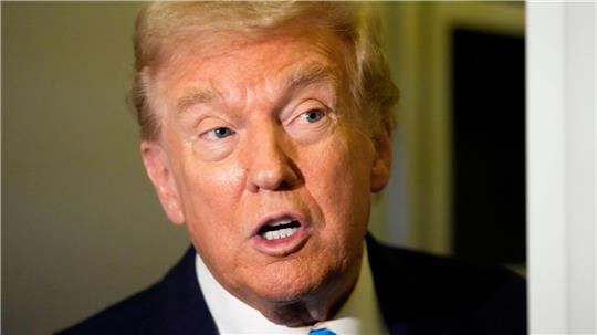 Trump droht der Regierung Nigerias. 