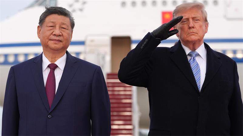Xi bei Trump: US-Regierung verkündet Atempause im Zollstreit Trump empfängt Xi zum Staatsbesuch.
