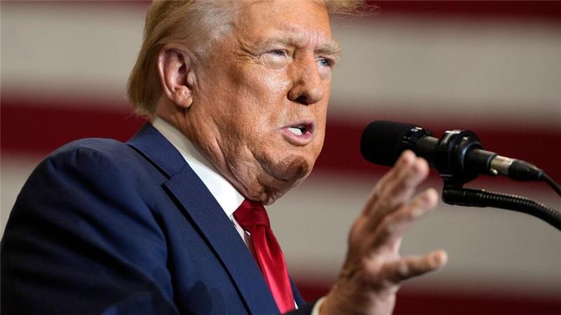 Trump findet bei einer Wahlkampfrede harte Worte.