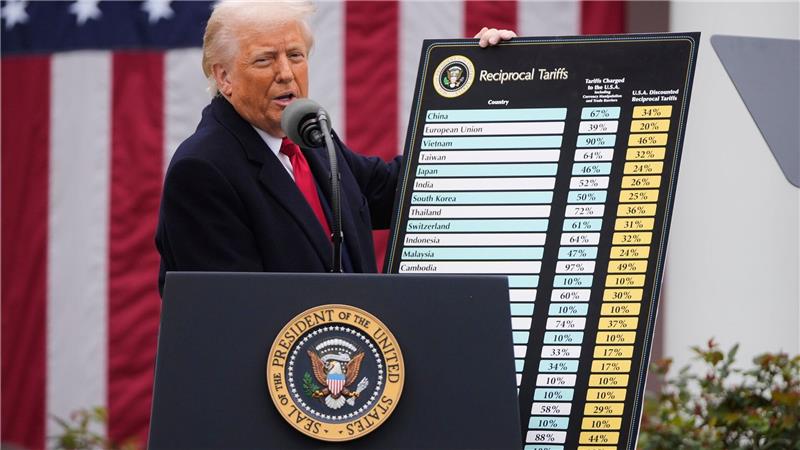 Trump trifft Xi - Darum geht es in Peking Trump hatte im April 2025 international neue Zollhöhen angekündigt (Archivbild).