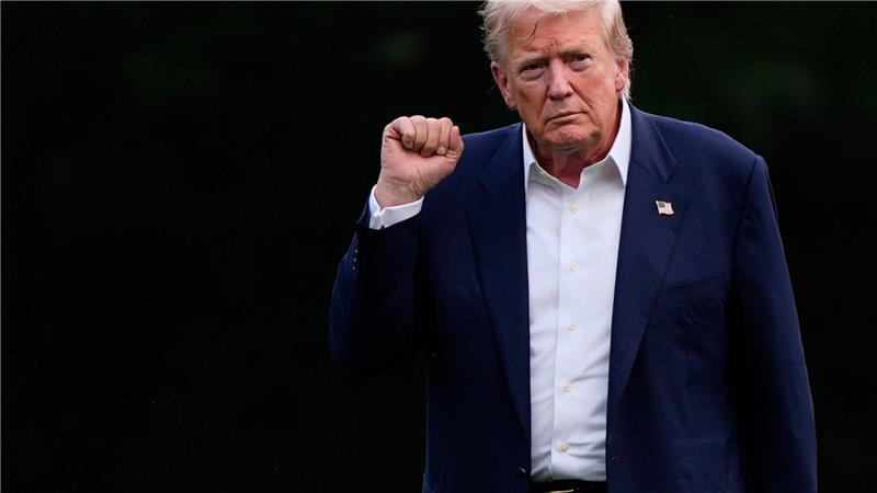 Trump: Zölle und „Strafe“ für Russland-Energiepartner Indien Trump kündigt Zölle auf indische Produkte an und stellt einen Bezug zu Russland her.