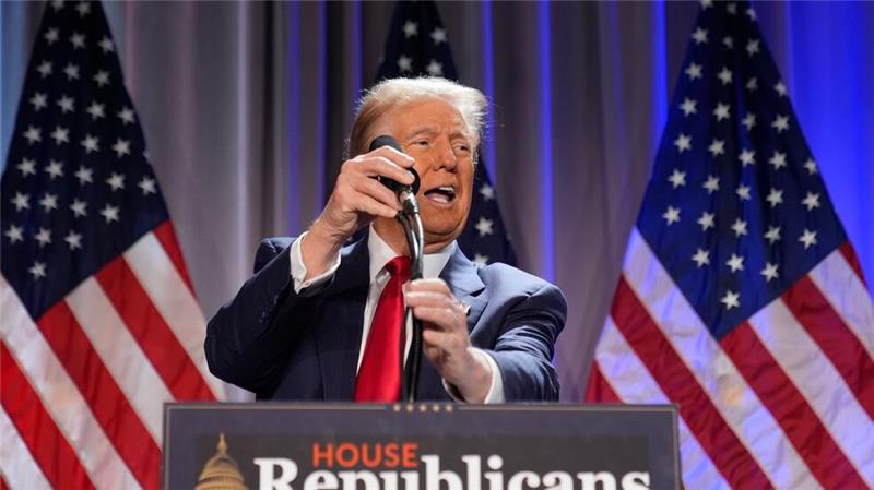 Republikaner in Washington empfangen Trump mit Applaus Trump lobt den Erfolg seiner Partei.