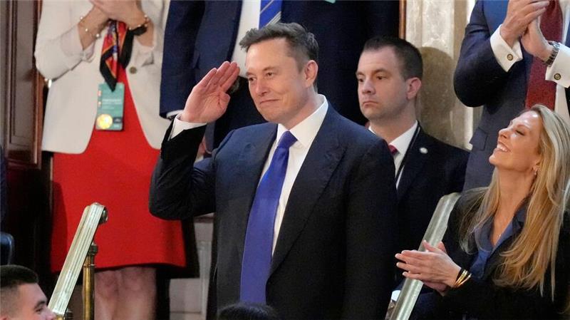 „Amerika ist zurück“ - Trump unversöhnlich vor dem Kongress Trump lobte Musk in seiner Rede.