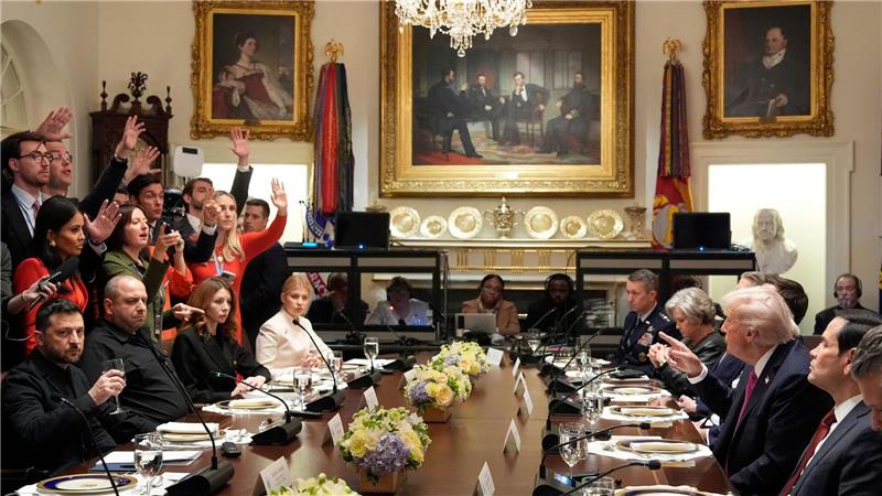 Trump hofft auf Ende des Ukraine-Kriegs ohne Tomahawks Trump und Selenskyj sprechen im Weißen Haus.