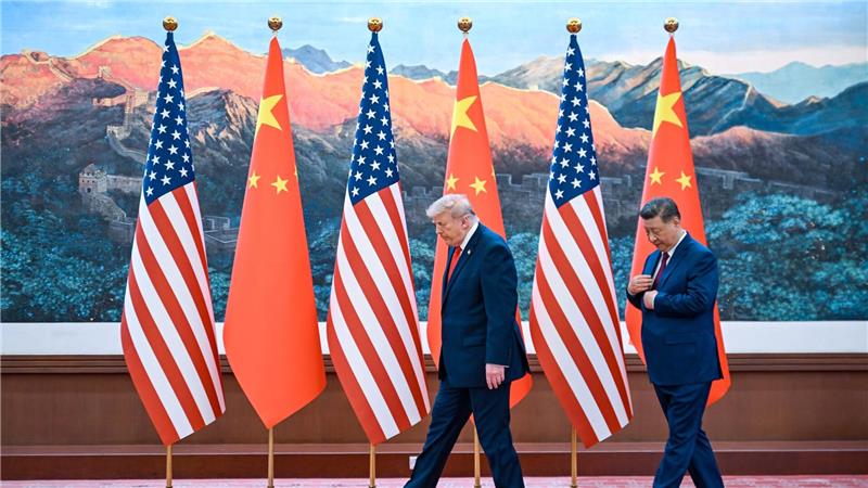 Trump-Xi-Treffen beginnt mit Warnung wegen Taiwan Trump und Xi in der Großen Halle des Volkes.