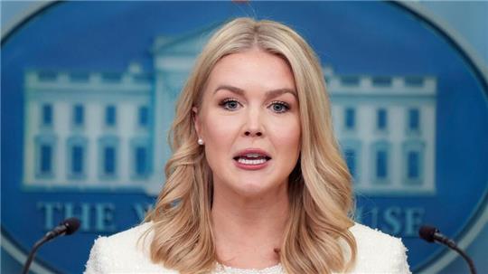 Trumps Sprecherin Leavitt informiert über die Zollpolitik ihres Chefs. (Archivbild)