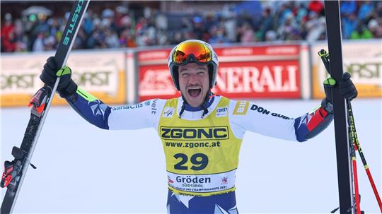 Tschechischer Ski-Coup in Gröden: Jan Zabystran bejubelt seinen Sieg im Super-G.