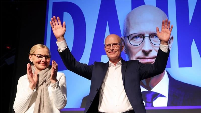 Tschentscher kann Bürgermeister bleiben. 