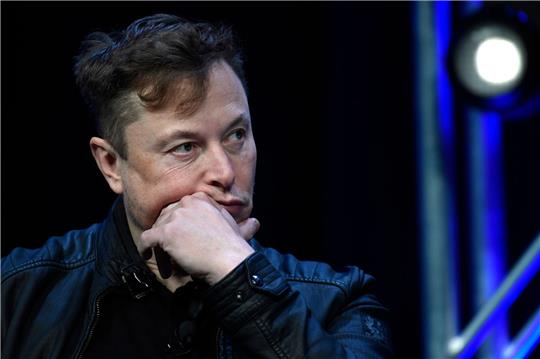 Twitter-Chef Elon Musk hat sich mit dem US-Radiosender NPR angelegt.