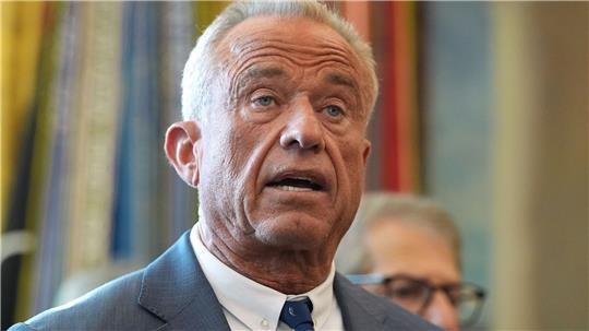 US-Gesundheitsminister Kennedy Jr. kritisiert die deutsche Regierung wegen Strafverfahren im Zusammenhang mit der Corona-Pandemie. (Archivbild)