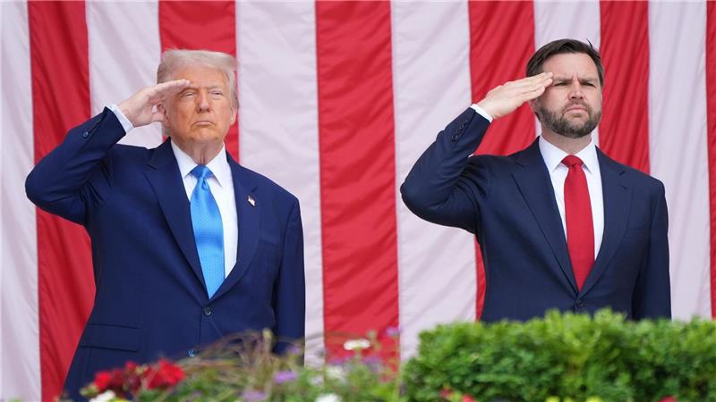 Trump sieht Vizepräsident JD Vance als möglichen Nachfolger US-Präsident Donald Trump bezeichnet eine Kandidatur seines Vize JD Vance bei der kommenden Präsidentschaftswahl als „höchstwahrscheinlich“. (Archivbild)