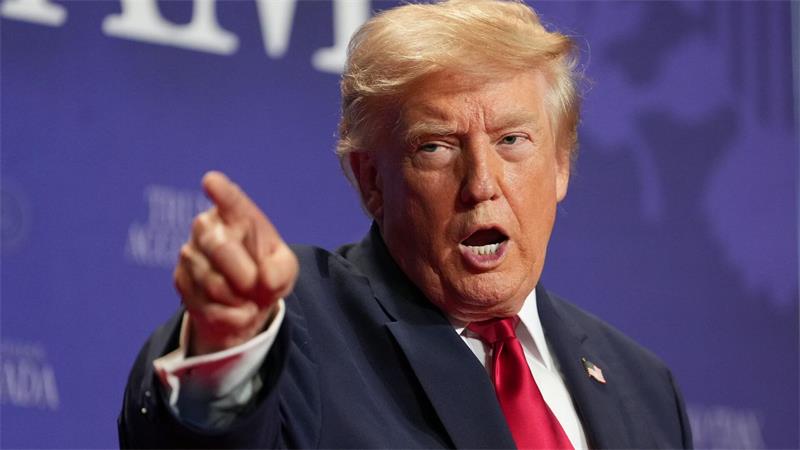Warten auf Vereinbarung zu Straße von Hormus US-Präsident Donald Trump droht denjenigen, die Informationen über das US-Waffenarsenal veröffentlichen.